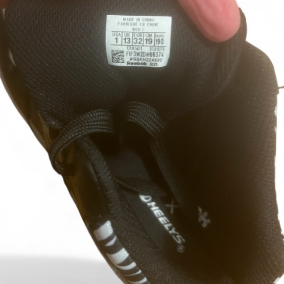 Reebok X Heely’s Zebra Pattern Black and White Mid Tops Kids Size 1 New - Picture 6 of 6